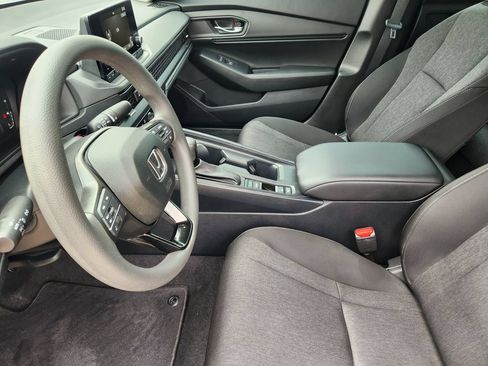 Used 2023 Honda Accord EX image 12