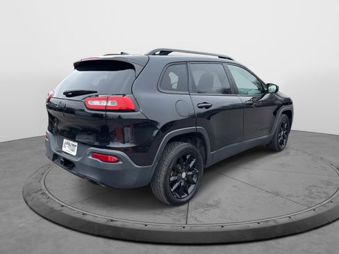 Used 2014 Jeep Cherokee Altitude w/ Comfort/Convenience Group image 8