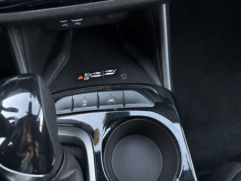 Certified 2024 Buick Envista Sport Touring w/ Convenience II Package image 22