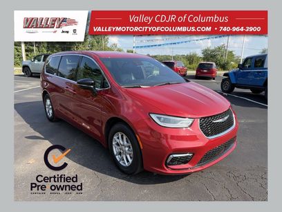 Certified 2025 Chrysler Pacifica Select