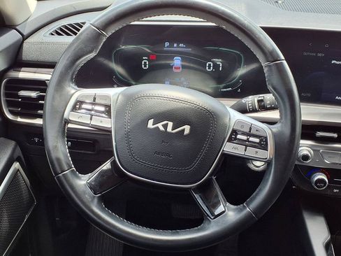 Used 2023 Kia Telluride LX FWD image 21