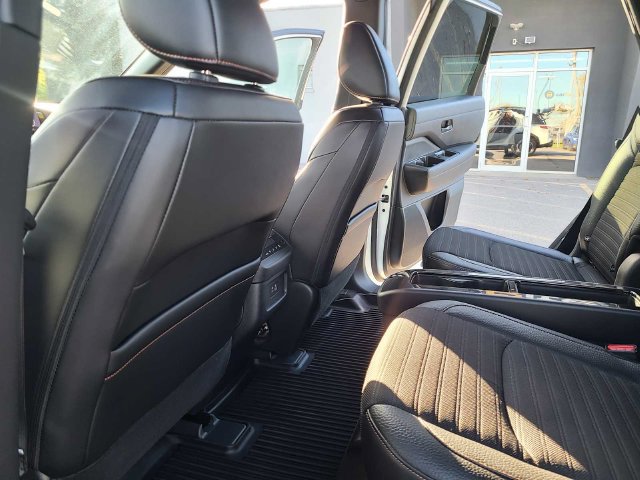 Used 2023 Nissan Pathfinder Rock Creek AWD/4WD image 25