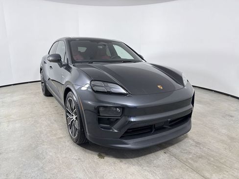New 2026 Porsche Macan 4 Electric AWD/4WD image 9