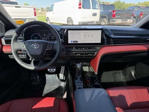 Used 2025 Toyota Camry XSE AWD/4WD image 16