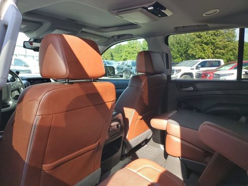 Used 2020 Chevrolet Tahoe Premier w/ Premier Plus Edition RWD image 9