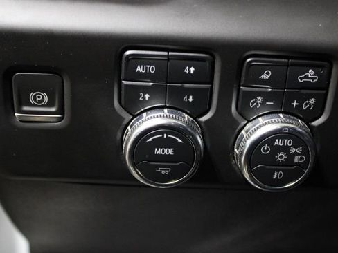 Used 2024 GMC Sierra 2500 AT4 w/ AT4 Premium Plus Package image 41