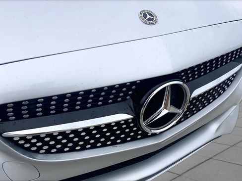 Used 2018 Mercedes-Benz C 300 Sedan image 29