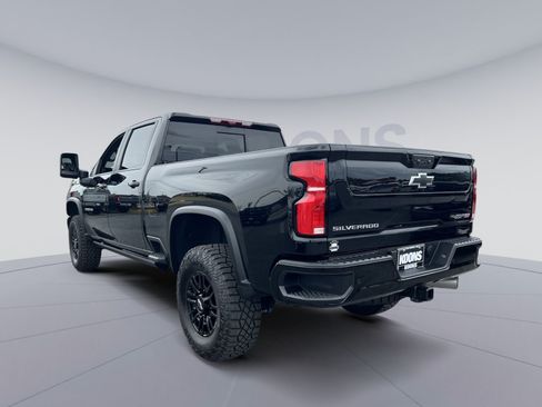 Used 2026 Chevrolet Silverado 2500 ZR2 AWD/4WD image 4