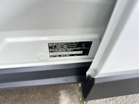 Used 2025 Toyota RAV4 XLE image 29