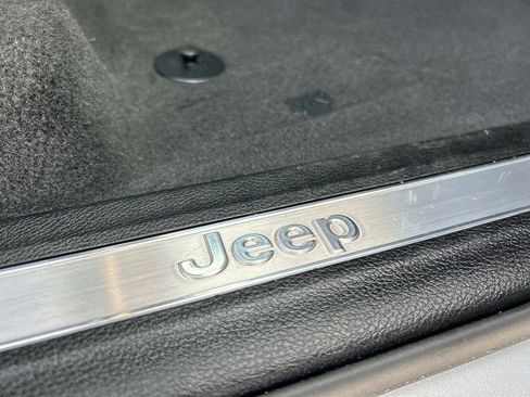 Used 2023 Jeep Grand Cherokee Overland w/ Luxury Tech Group IV image 22