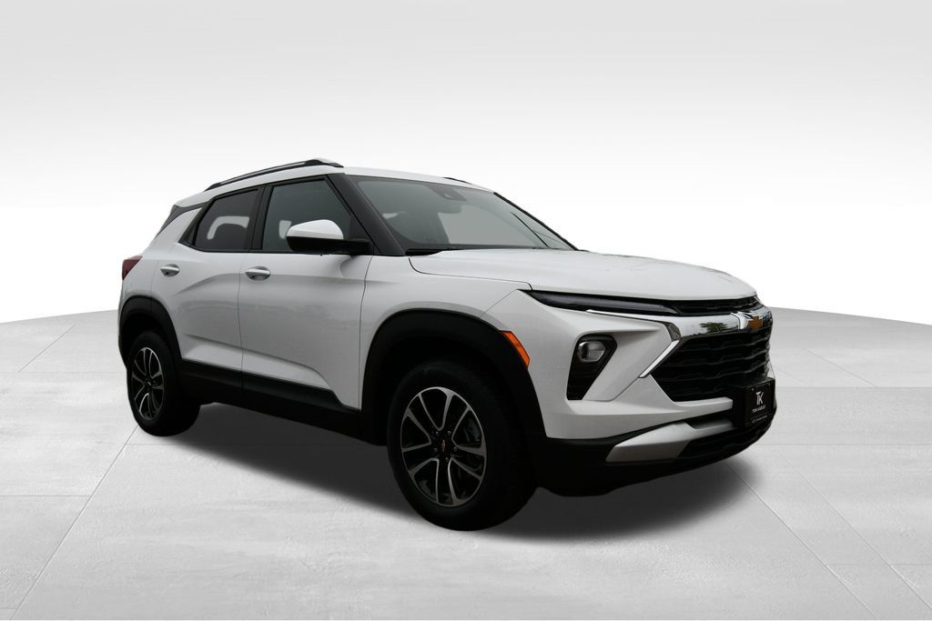 Used 2025 Chevrolet TrailBlazer LT AWD/4WD image 10
