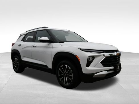 Used 2025 Chevrolet TrailBlazer LT AWD/4WD image 10