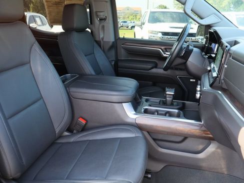 Certified 2024 GMC Sierra 1500 SLT w/ SLT Premium Plus Package AWD/4WD image 28