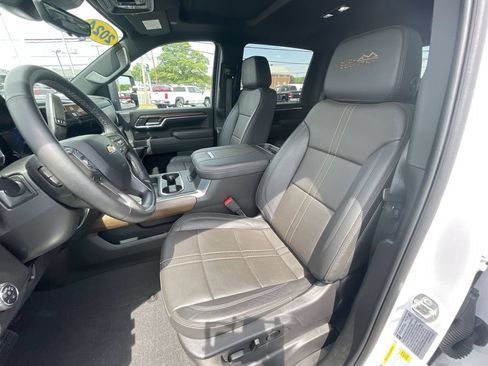 Certified 2024 Chevrolet Silverado 3500 High Country w/ High Country Premium Package AWD/4WD image 20