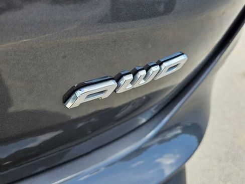 Used 2024 Ford Edge Titanium image 14