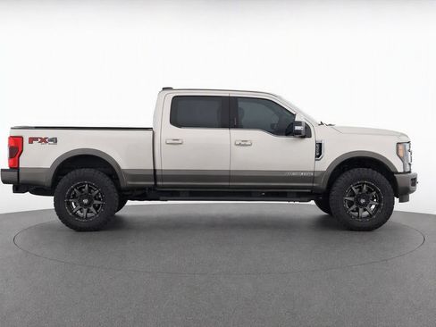 Used 2017 Ford F250 King Ranch w/ FX4 Off-Road Package AWD/4WD image 3