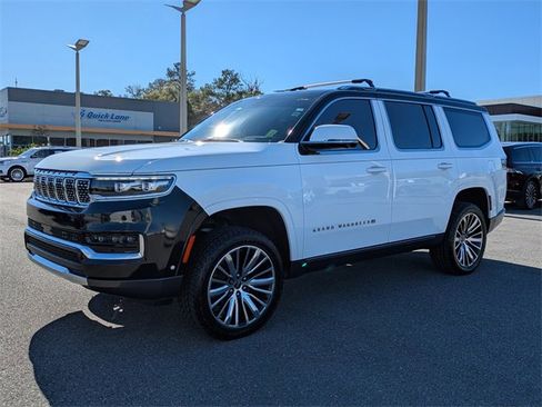 Used 2022 Jeep Grand Wagoneer Series III w/ Rear Seat Video Group 1 image 8