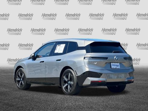 Used 2024 BMW iX xDrive50 w/ Sport Package AWD/4WD image 7