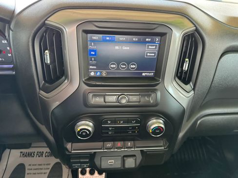 Used 2020 GMC Sierra 2500 4x4 Crew Cab w/ Convenience Package image 14