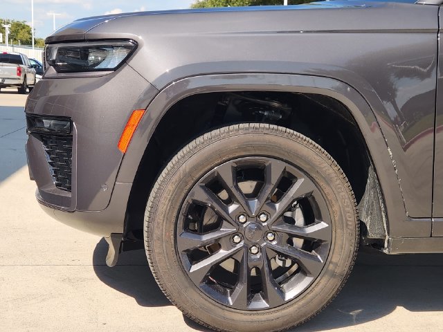Certified 2026 Jeep Grand Cherokee L Limited AWD/4WD image 10