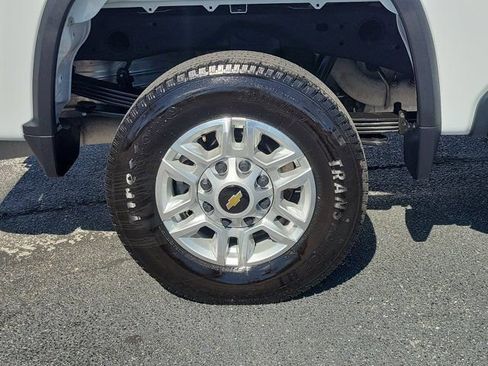Used 2025 Chevrolet Silverado 2500 LT w/ Convenience Package AWD/4WD image 5