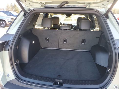 Used 2024 Chevrolet Equinox LT image 34