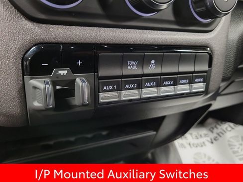 Used 2021 RAM 3500 Tradesman w/ Chrome Appearance Group image 16