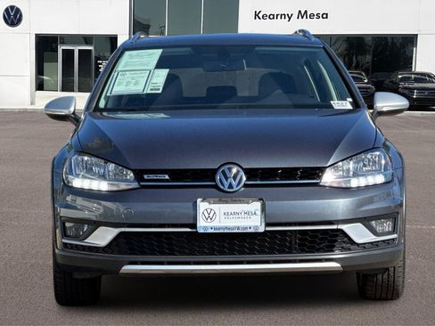 Used 2019 Volkswagen Golf Alltrack S image 9