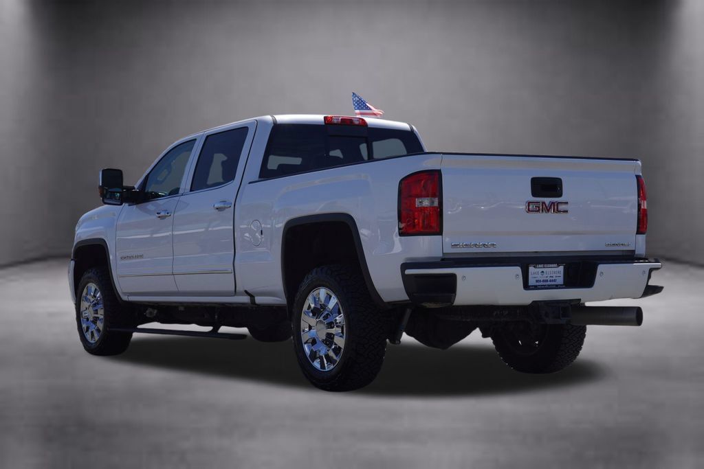 Used 2018 GMC Sierra 2500 Denali w/ Duramax Plus Package AWD/4WD image 6