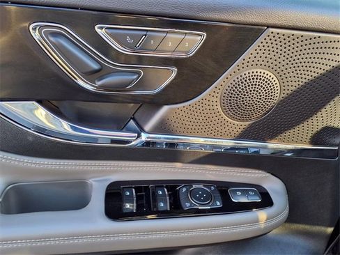 New 2026 Lincoln Corsair Premiere w/ Rear Removable Package Tray image 9