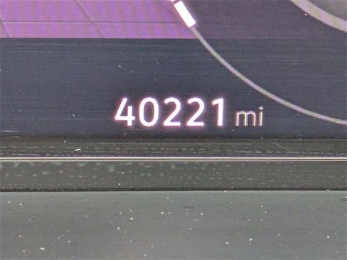 Used 2024 Volkswagen Atlas Peak Edition SE image 34