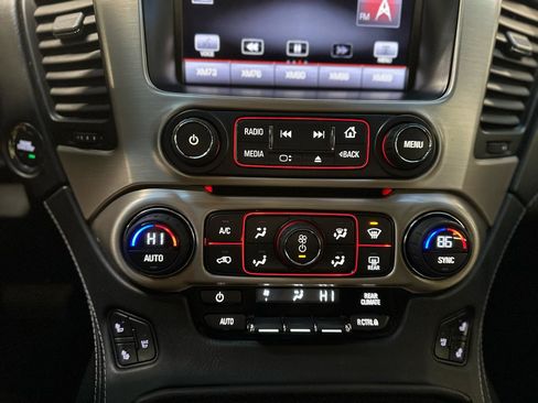 Used 2015 GMC Yukon XL Denali w/ Touring Package image 21