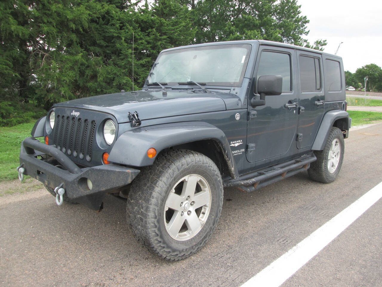 Used 2008 Jeep Wrangler Unlimited Sahara w/ Trailer Tow Group AWD/4WD image 2