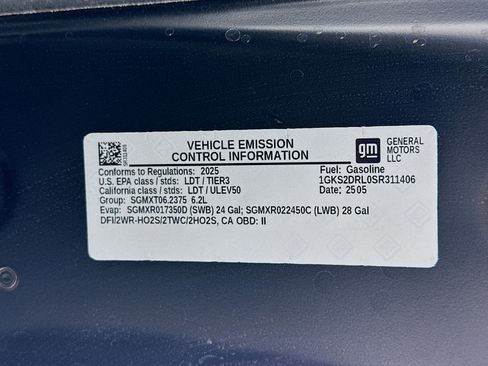 Used 2025 GMC Yukon Denali AWD/4WD image 22