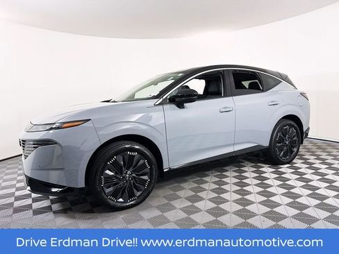 Certified 2025 Nissan Murano Platinum w/ Cargo Package image 3