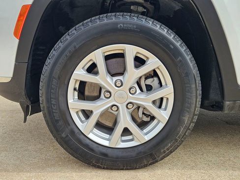 Used 2023 Jeep Grand Cherokee L Limited image 34