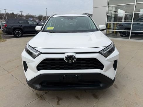 Used 2025 Toyota RAV4 XLE image 3