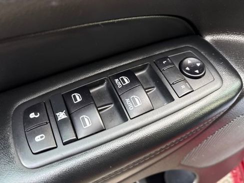 Used 2020 Jeep Grand Cherokee Altitude image 13