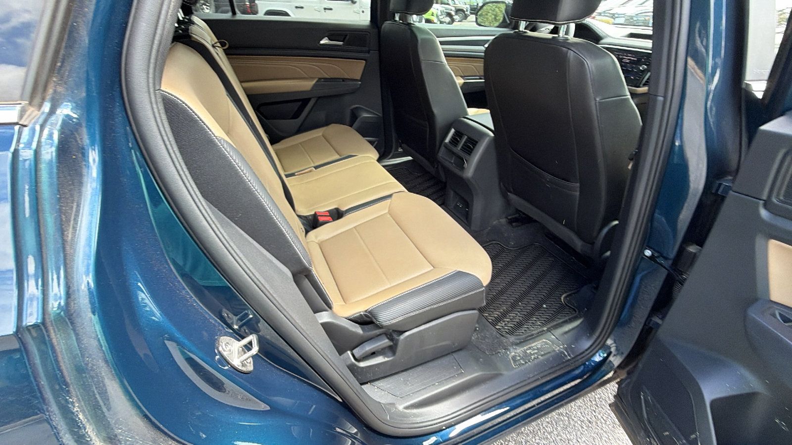 Used 2021 Volkswagen Atlas Cross Sport SEL FWD image 22