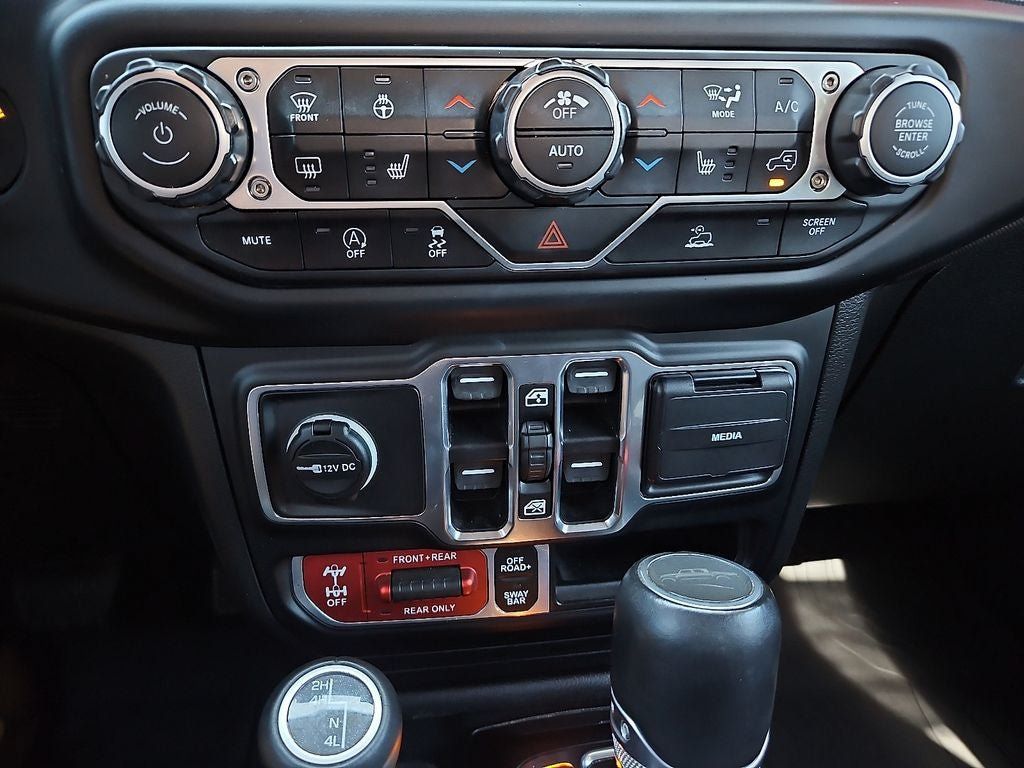 Certified 2023 Jeep Gladiator Rubicon w/ Cold Weather Group AWD/4WD image 27