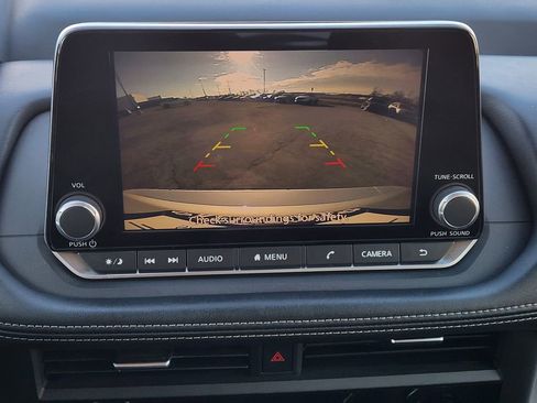 Used 2024 Nissan Rogue SV image 20