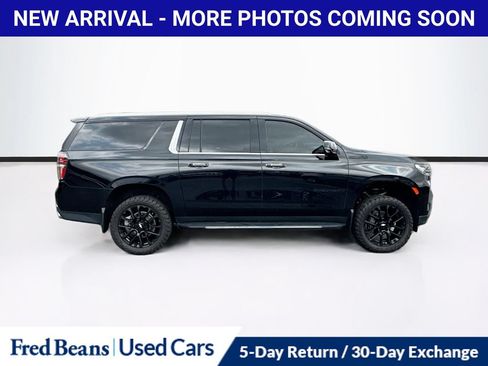Used 2022 Chevrolet Suburban High Country AWD/4WD image 9