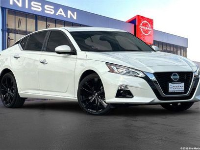 Certified 2022 Nissan Altima 2.5 Platinum