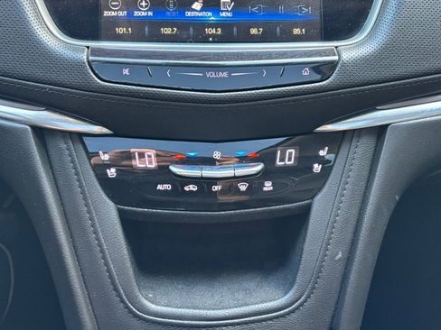 Used 2019 Cadillac XT5 Premium Luxury image 48