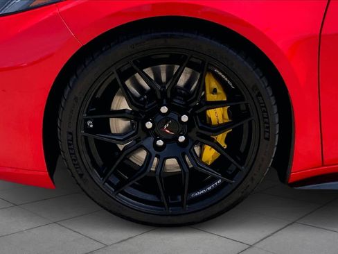 Used 2025 Chevrolet Corvette Z06 RWD image 9