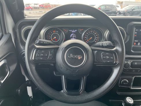 Used 2023 Jeep Wrangler Sport image 27