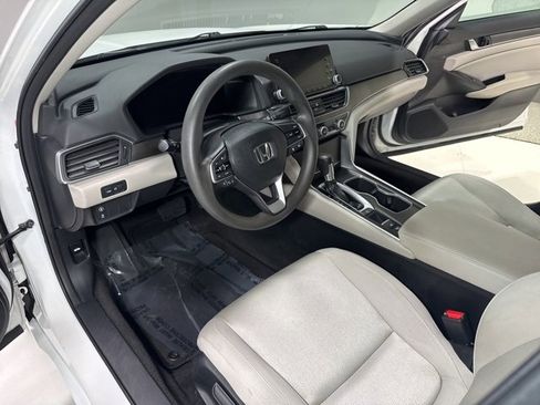 Used 2018 Honda Accord LX image 10