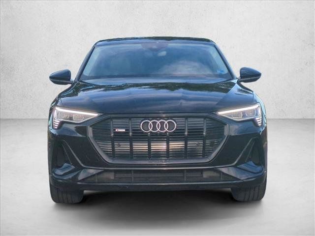 Used 2021 Audi e-tron Premium Plus w/ Premium Plus Package AWD/4WD image 2