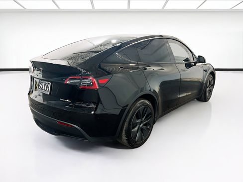 Used 2024 Tesla Model Y Long Range image 4