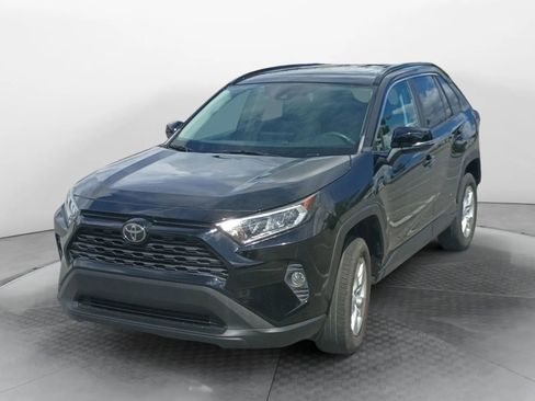Used 2019 Toyota RAV4 XLE image 9